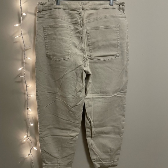 H&M Loose-fit Mom Style Twill Pants - Picture 2 of 4